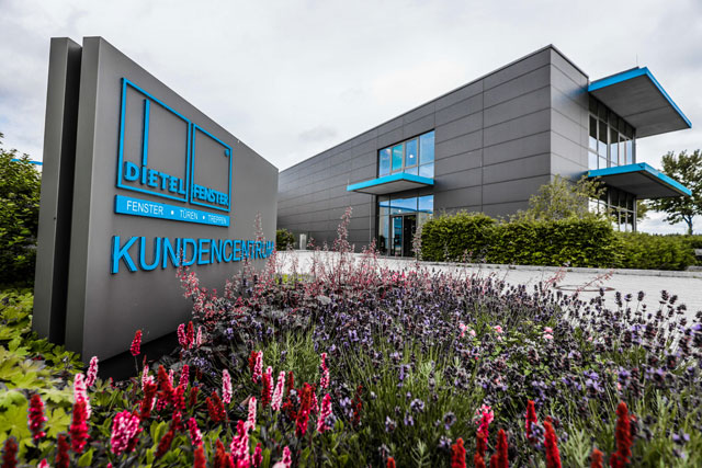 Außenansicht Bürogebäude von Dietel Bauelementen
